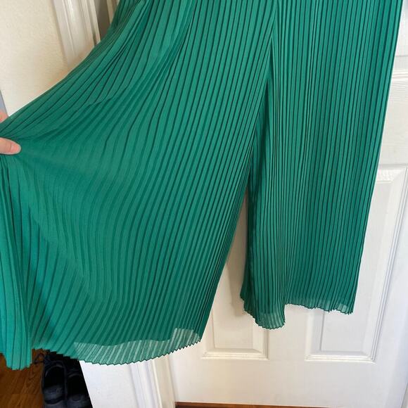 ZARA Green Pleated Jumpsuit Size Medium Long Sleeves Event Blogger Fave - Picture 7 of 9